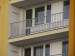 detail balkónového zábradlí činžovního domu.JPG